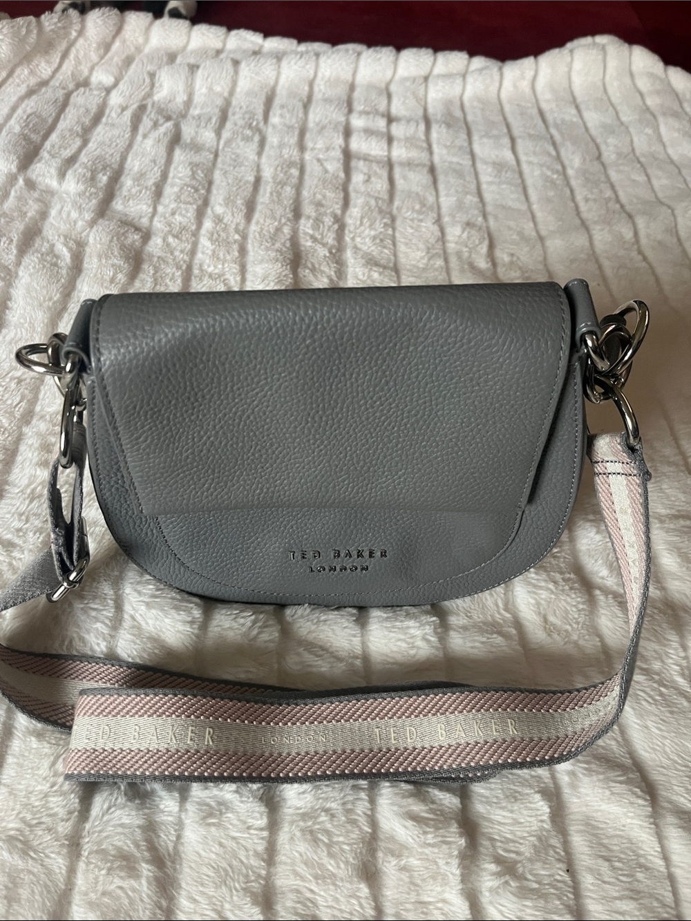 Ted Baker London Amali Leather Crossbody and Shoulder Gray Bag - Picture 2 of 12